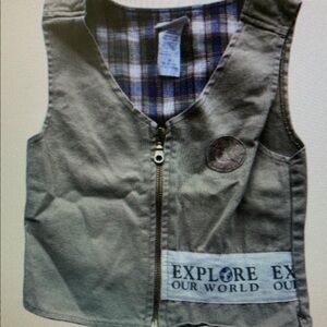 Gray Zip-Up Vest with Explore Patch